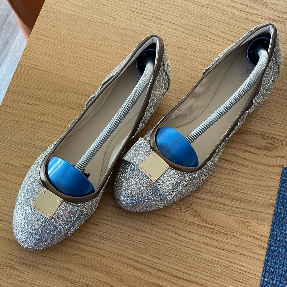 NWT Cole Haan Glittering Silver Flats 8.5